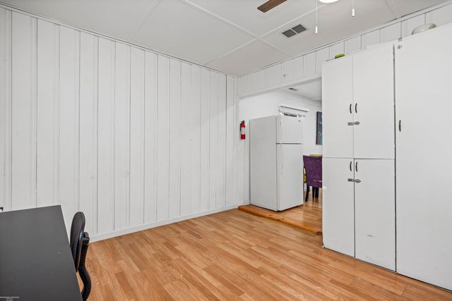 23067 Stauber Avenue, Hazel Park, MI 48030