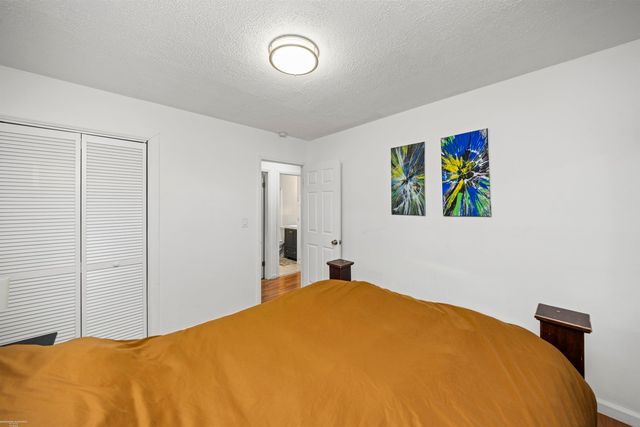 23067 Stauber Avenue, Hazel Park, MI 48030