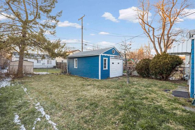 23067 Stauber Avenue, Hazel Park, MI 48030