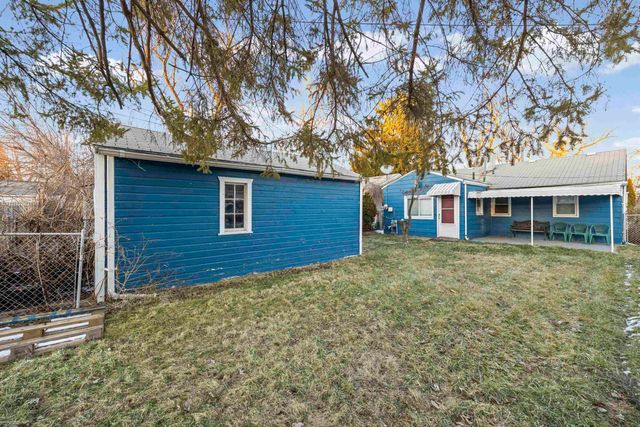 23067 Stauber Avenue, Hazel Park, MI 48030