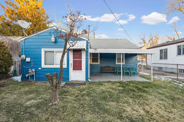 23067 Stauber Avenue, Hazel Park, MI 48030