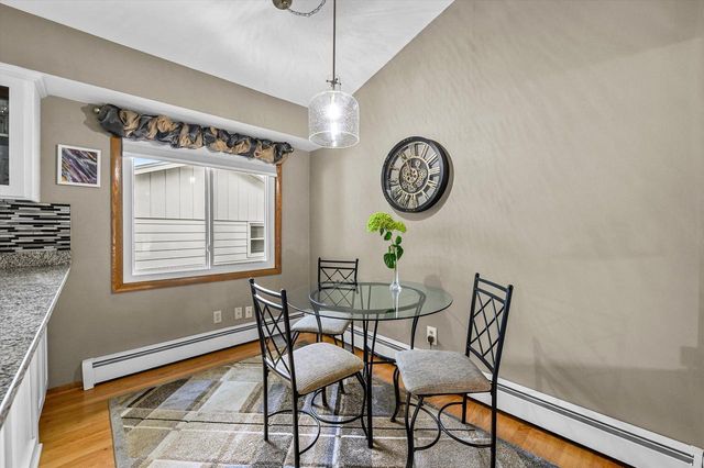 W172N9390 Shady LANE, Menomonee Falls, WI 53051