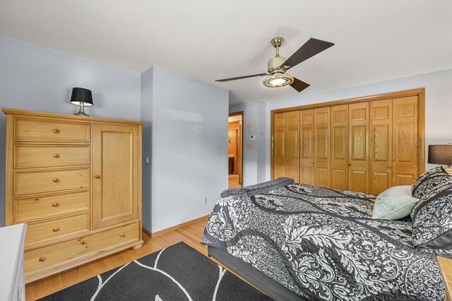 W172N9390 Shady LANE, Menomonee Falls, WI 53051