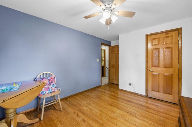 W172N9390 Shady LANE, Menomonee Falls, WI 53051