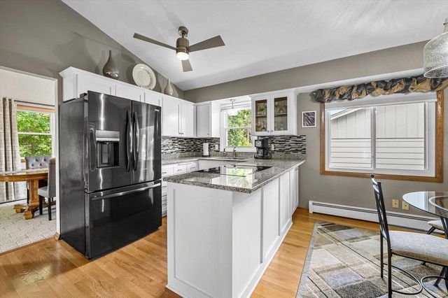 W172N9390 Shady LANE, Menomonee Falls, WI 53051