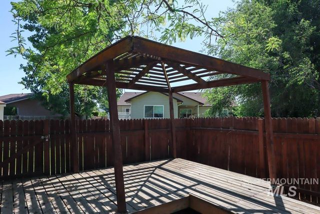 1120 SW 14th Ave, Ontario, OR 97914