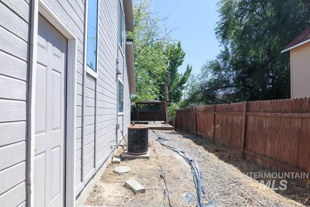 1120 SW 14th Ave, Ontario, OR 97914