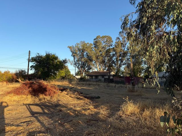 7133 W 2nd St, Rio Linda, CA 95673