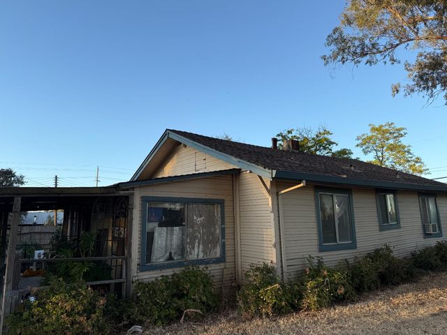 7133 W 2nd St, Rio Linda, CA 95673