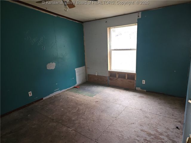 2165 Martins Branch Road, Charleston, WV 25312