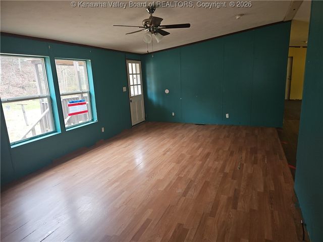 2165 Martins Branch Road, Charleston, WV 25312