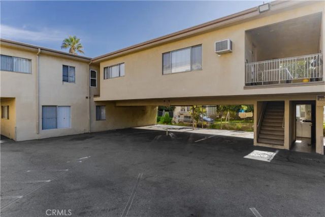 423 N Garfield, Pasadena, CA 91101