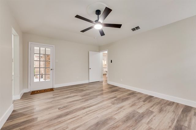 4801 Rock Ridge Court, Arlington, TX 76017