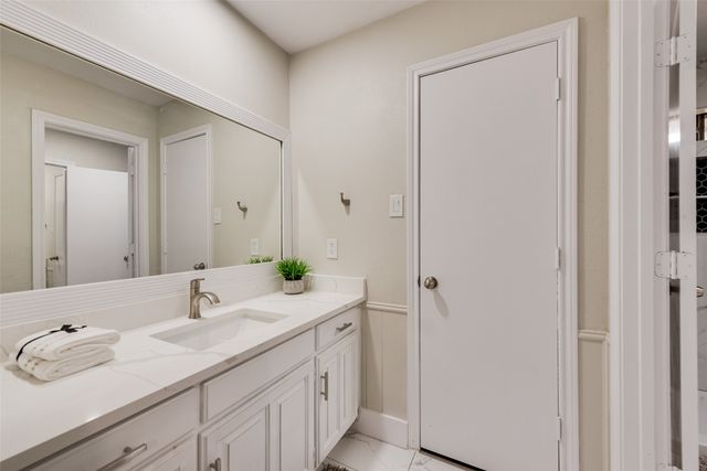 4801 Rock Ridge Court, Arlington, TX 76017