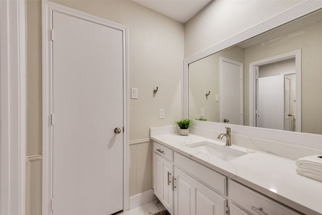 4801 Rock Ridge Court, Arlington, TX 76017