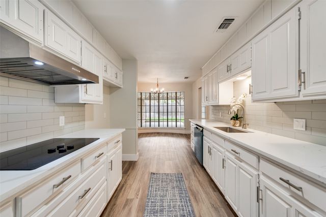 4801 Rock Ridge Court, Arlington, TX 76017