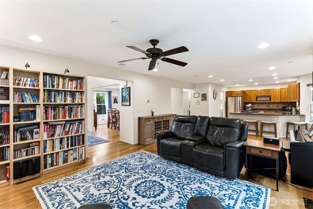 1274 O'neil Court, Dupont, WA 98327