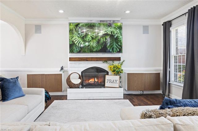 332 Woodbrook RN, Newport News, VA 23606