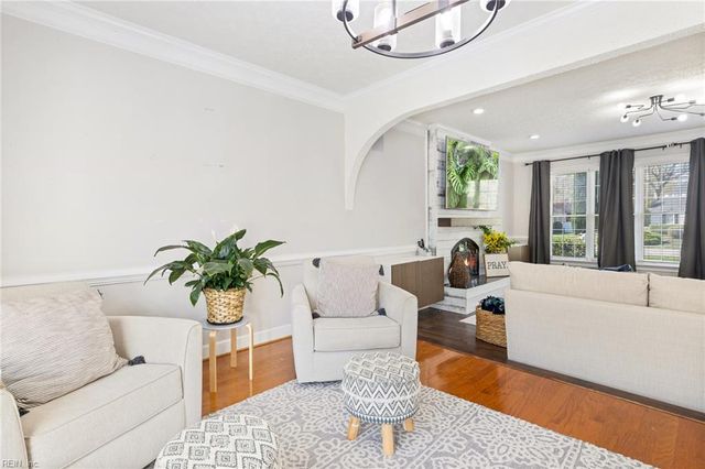 332 Woodbrook RN, Newport News, VA 23606