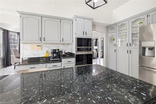 332 Woodbrook RN, Newport News, VA 23606