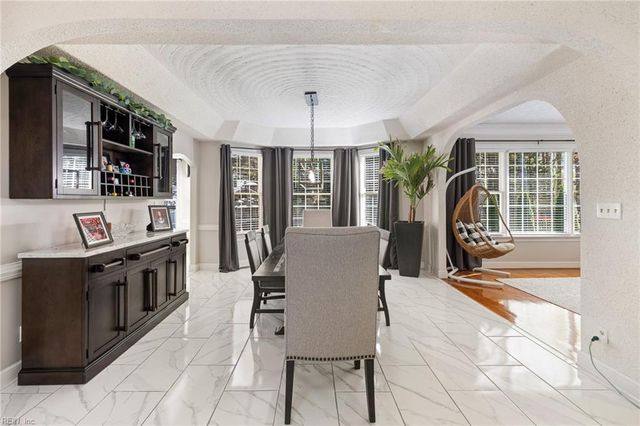 332 Woodbrook RN, Newport News, VA 23606