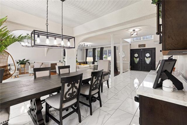 332 Woodbrook RN, Newport News, VA 23606