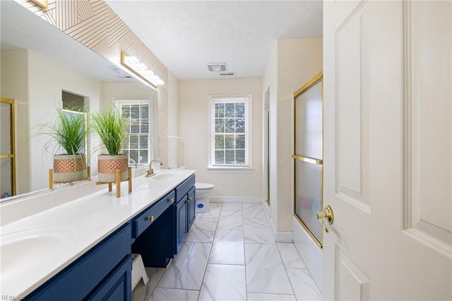 332 Woodbrook RN, Newport News, VA 23606