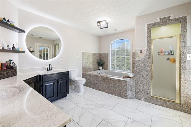 332 Woodbrook RN, Newport News, VA 23606