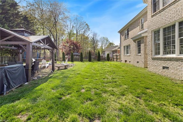 332 Woodbrook RN, Newport News, VA 23606