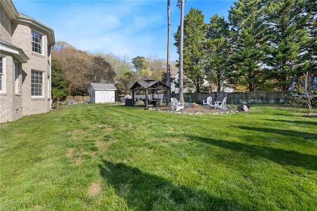 332 Woodbrook RN, Newport News, VA 23606