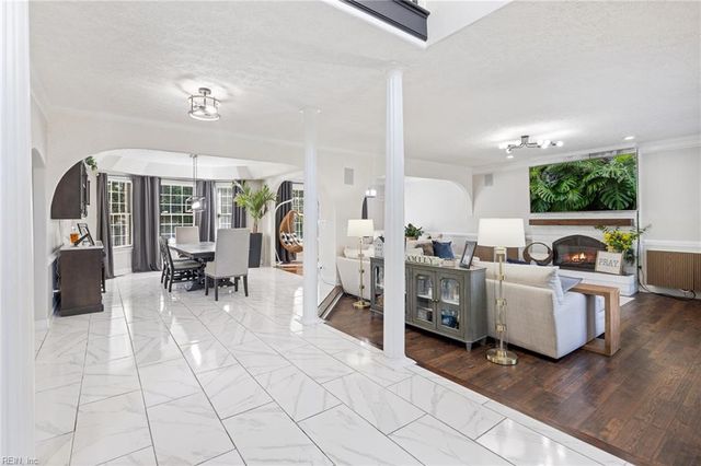 332 Woodbrook RN, Newport News, VA 23606