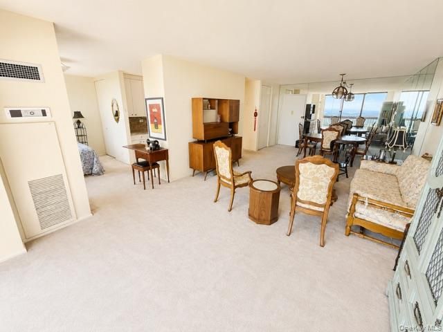 27010 Grand Central 22R, Floral Park, NY 11005