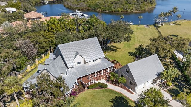 18110 N Olga DR, Alva, FL 33920