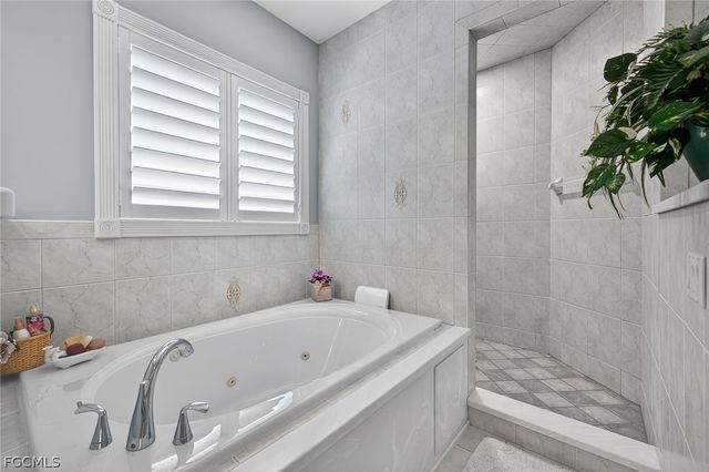 18110 N Olga DR, Alva, FL 33920