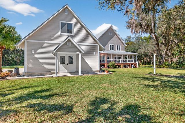 18110 N Olga DR, Alva, FL 33920