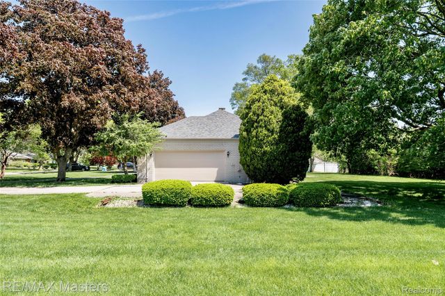 1314 Hollywood Drive, Monroe, MI 48162