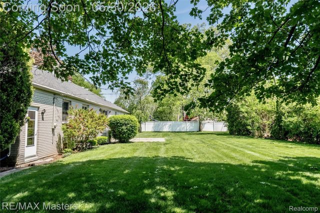 1314 Hollywood Drive, Monroe, MI 48162