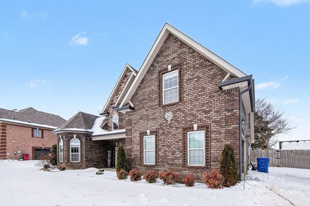 1504 Benton Park Pl, Clarksville, TN 37040