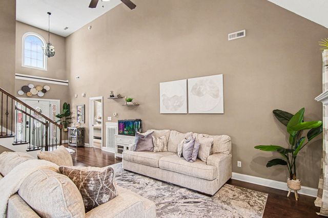 1504 Benton Park Pl, Clarksville, TN 37040