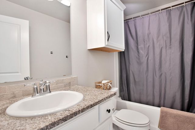 9803 Xenia Avenue, Lubbock, TX 79424