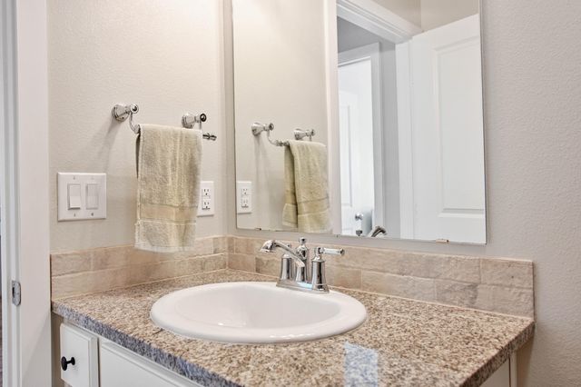 9803 Xenia Avenue, Lubbock, TX 79424