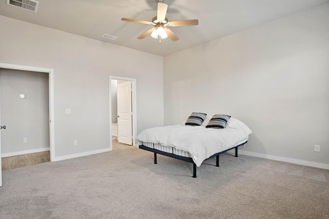 9803 Xenia Avenue, Lubbock, TX 79424