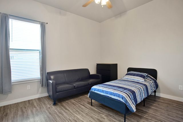 9803 Xenia Avenue, Lubbock, TX 79424