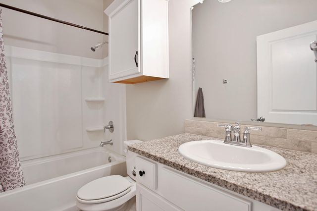 9803 Xenia Avenue, Lubbock, TX 79424