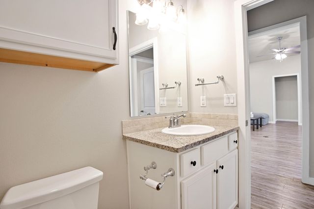 9803 Xenia Avenue, Lubbock, TX 79424