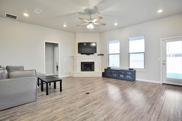 9803 Xenia Avenue, Lubbock, TX 79424