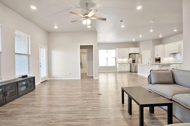 9803 Xenia Avenue, Lubbock, TX 79424