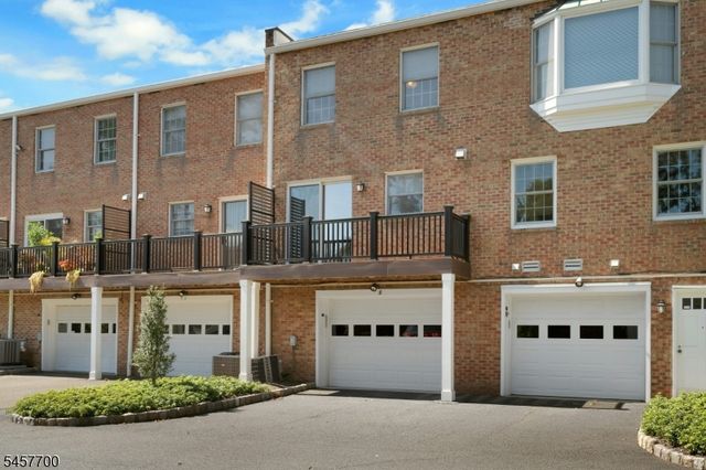 30 Elm St 30C, Summit City, NJ 07901