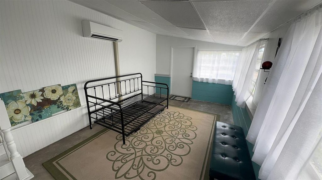 Image 21 of property listing at 4851 W GANDY BOULEVARD B7L43, Tampa, FL 33611