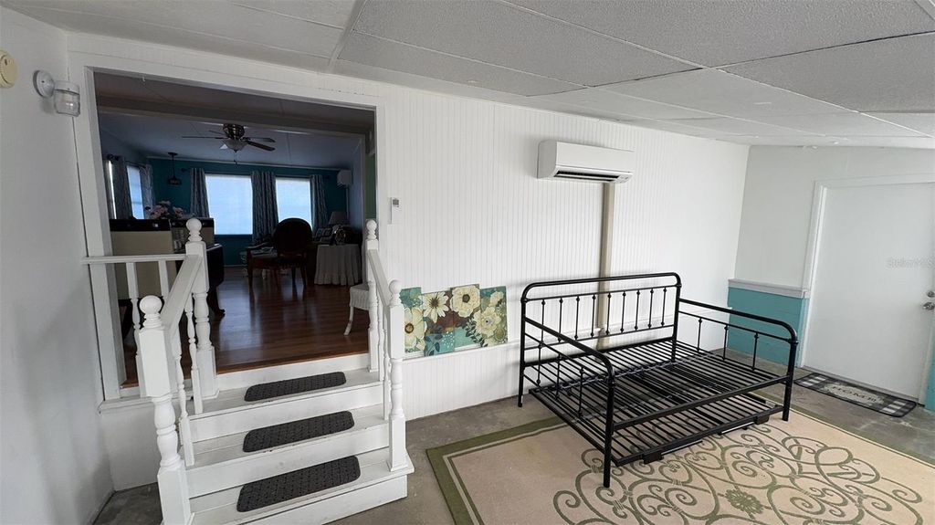 Image 22 of property listing at 4851 W GANDY BOULEVARD B7L43, Tampa, FL 33611